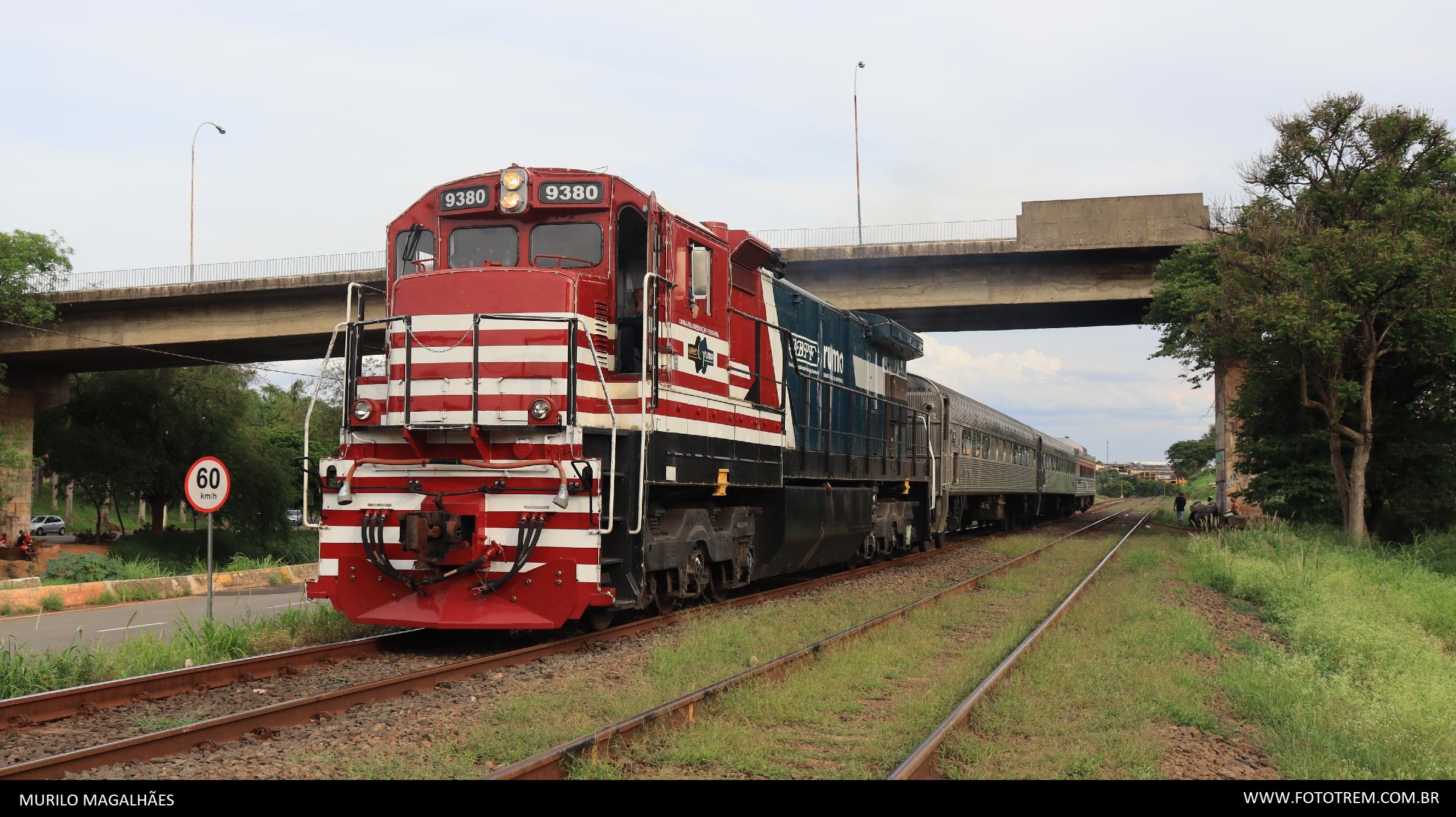 Rumo GE C30-7 9380 em Limeira SP 