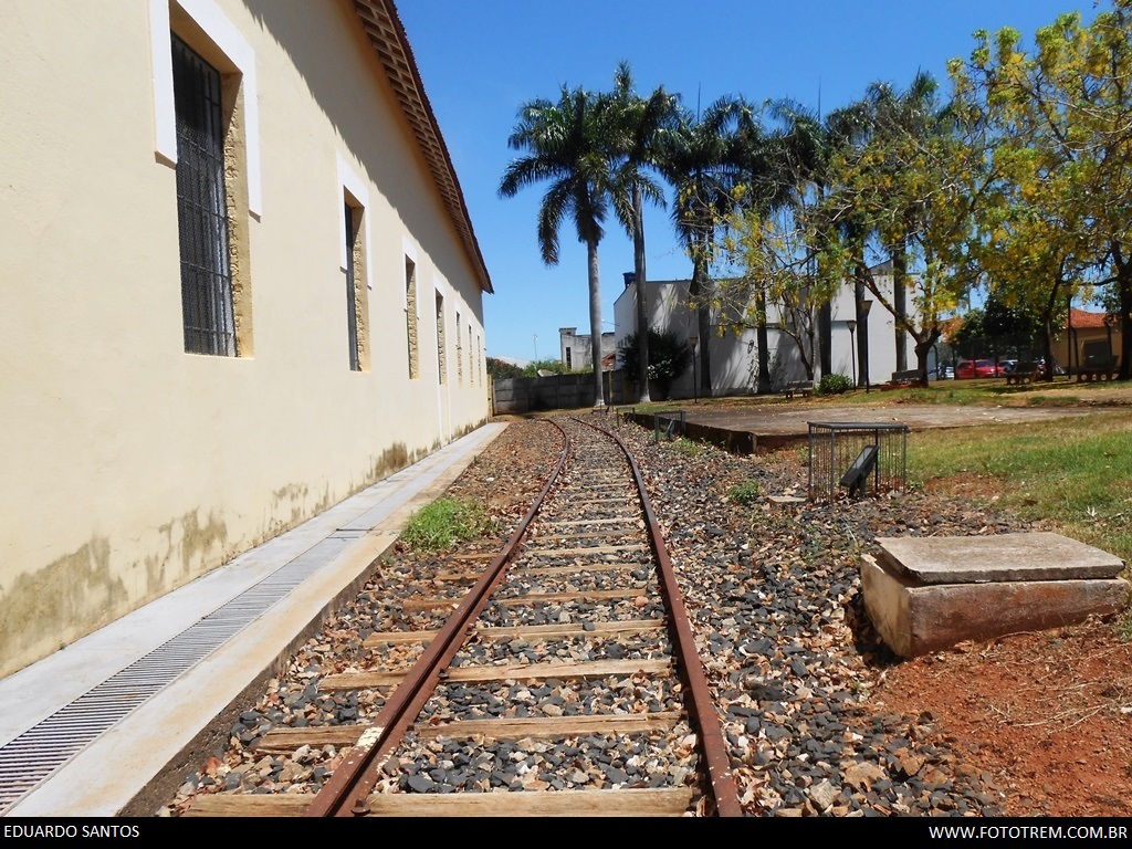 EFG - Estrada de Ferro Goyaz Museu Ferroviário 0000 em Pires do Rio GO 