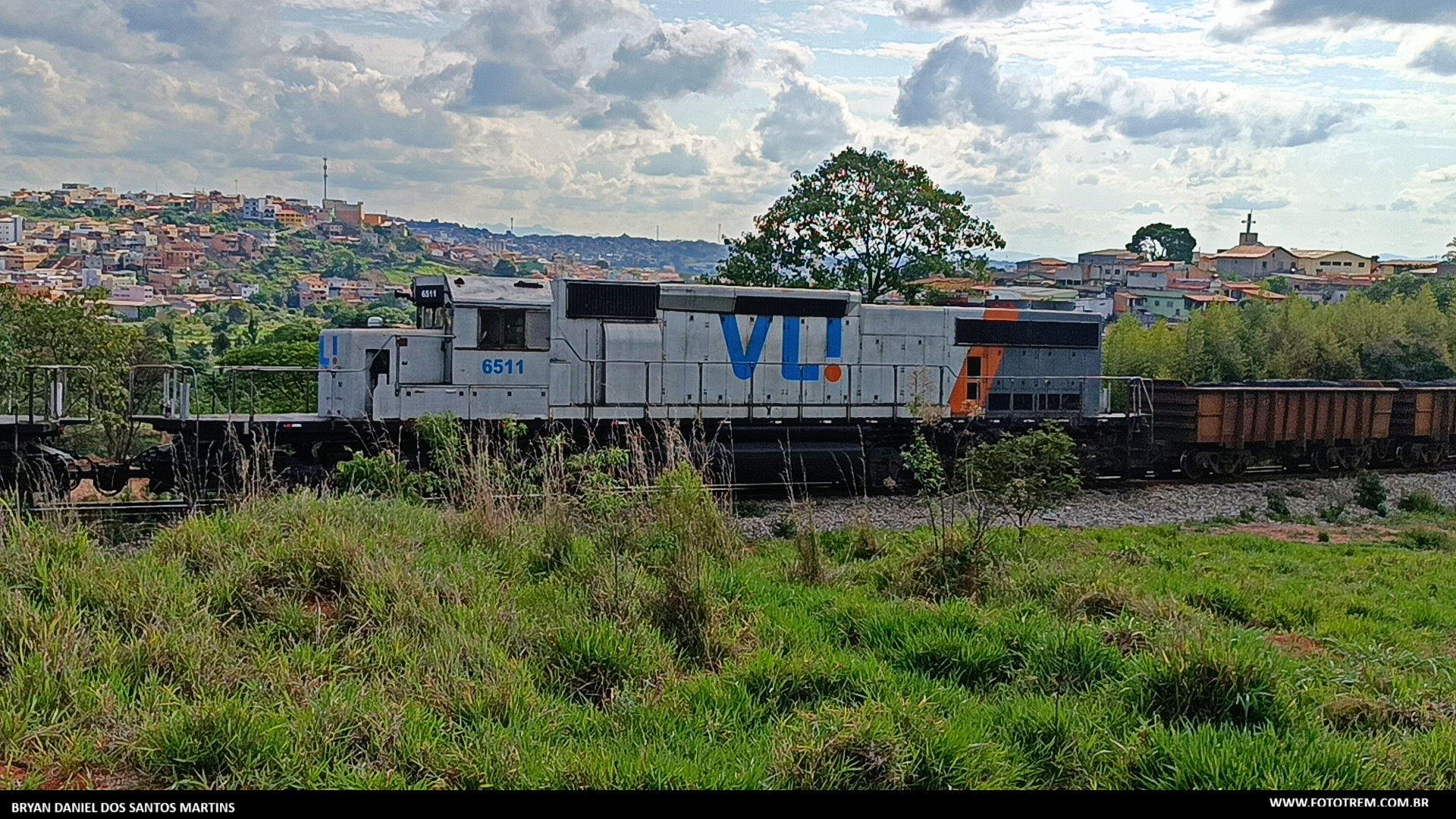 VLI EMD BB40-2 6511 em Contagem MG 