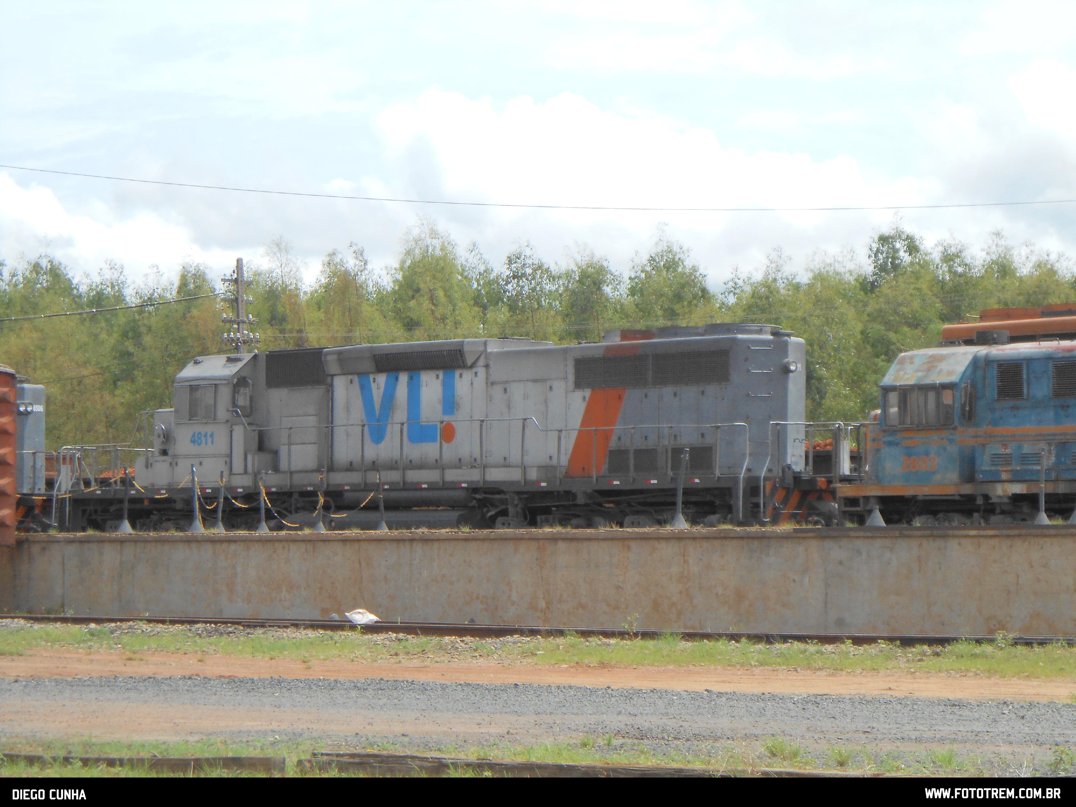 VLI EMD BB40-2 4811 em Goiandira GO 