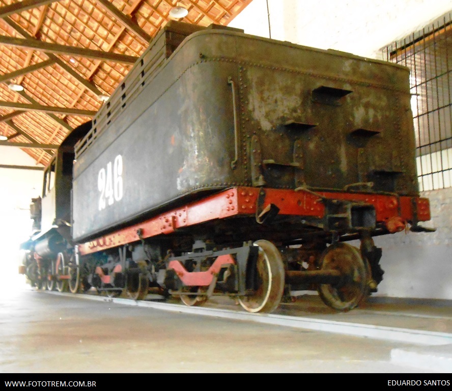 EFG - Estrada de Ferro Goyaz Ten Wheeler 246 em Pires do Rio GO 