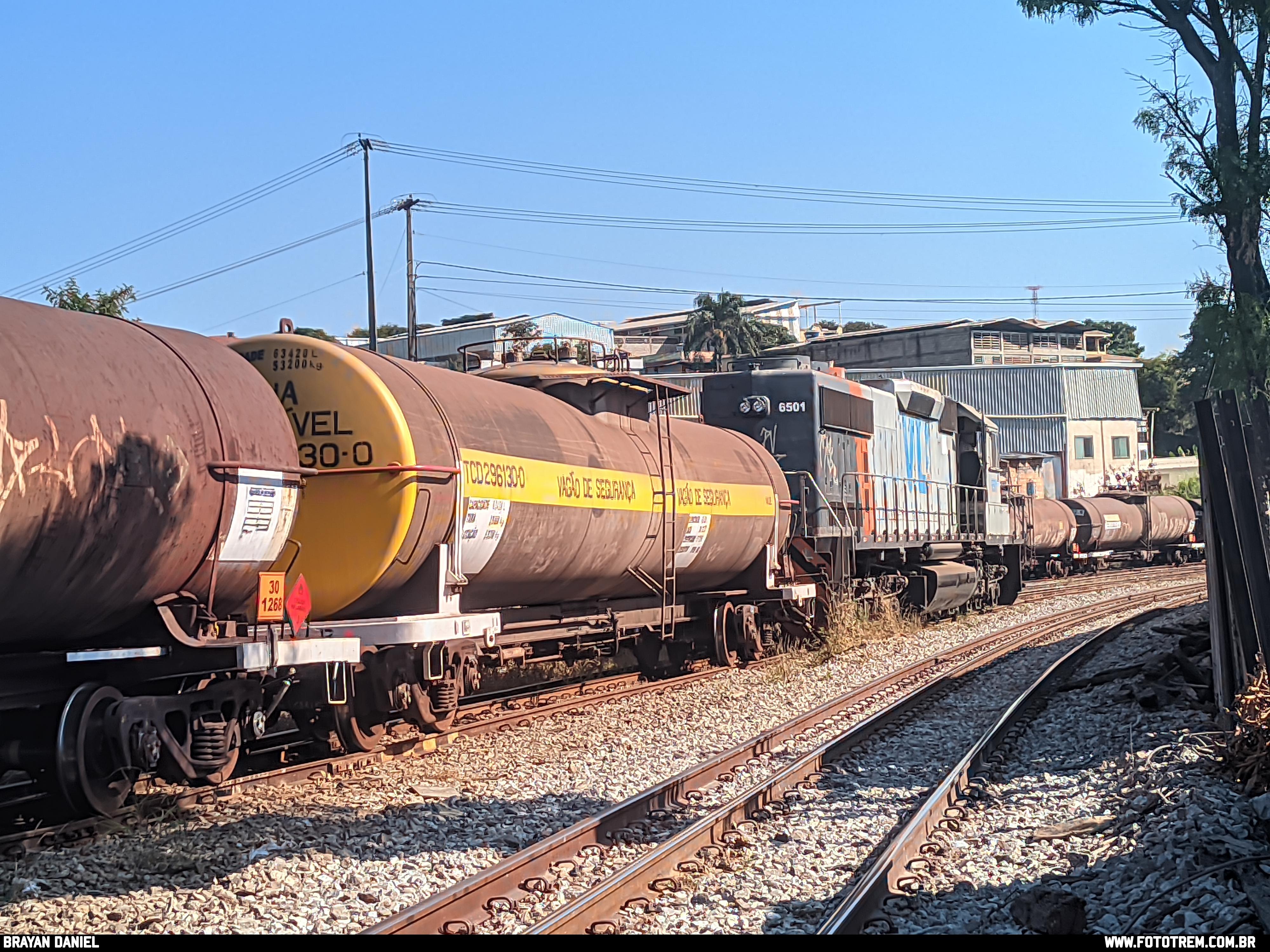 VLI EMD BB40-2 6501 em Betim - MG