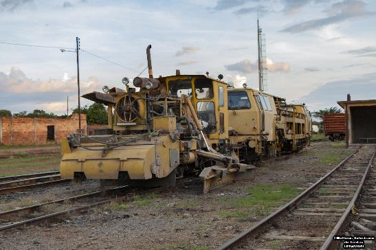 VLI PLASSER_&_THEURER_PBR_202 390 em Leopoldo de Bulhões - GO