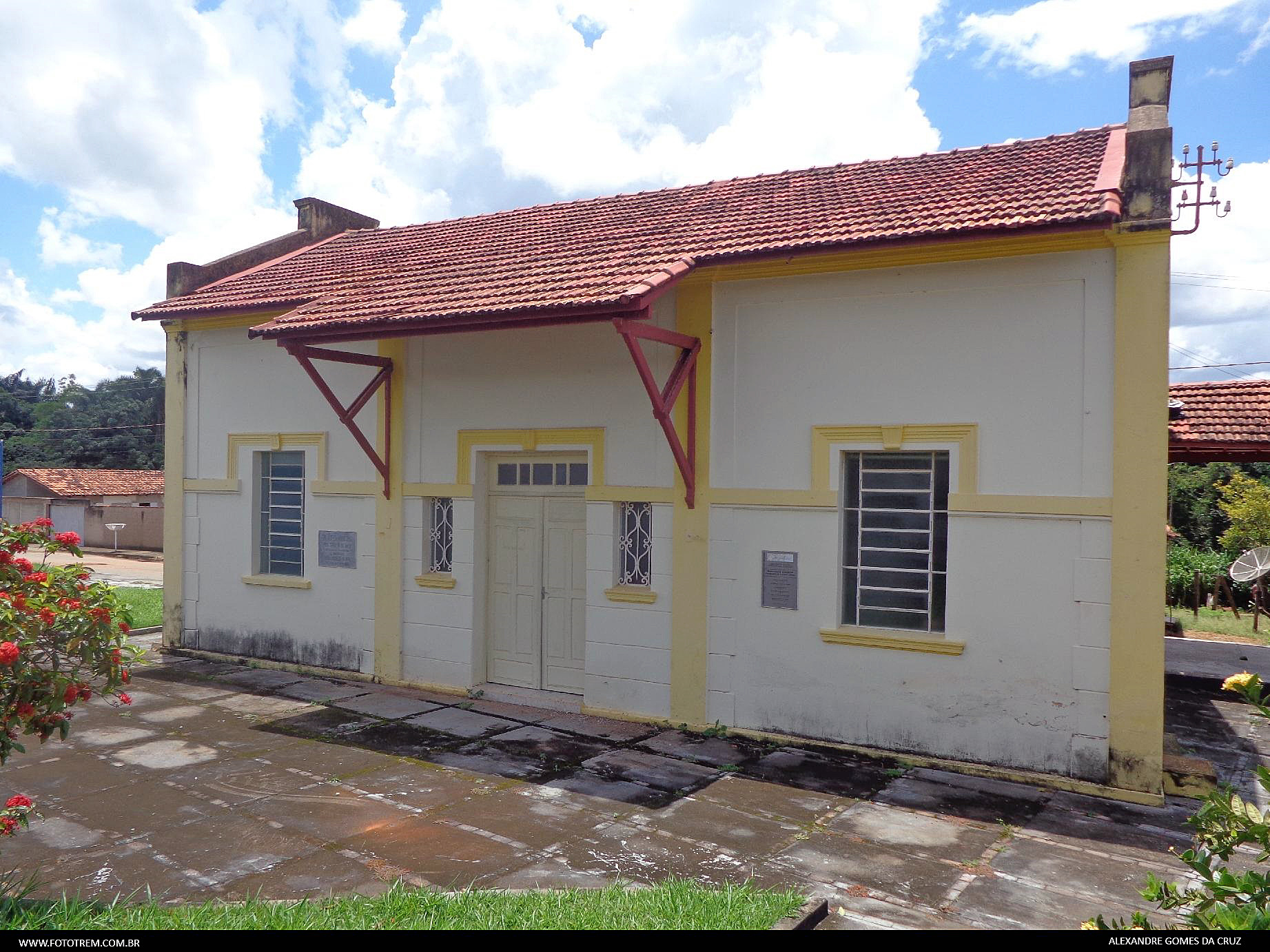 Foto Trem - EFG - Estrada de Ferro Goyaz Estações  em Cumari - GO