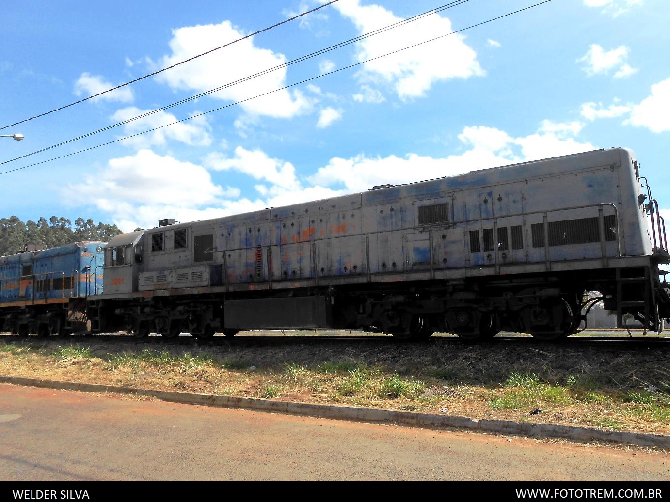 Foto Trem - VLI GE U22C 2801 em Catalão - GO