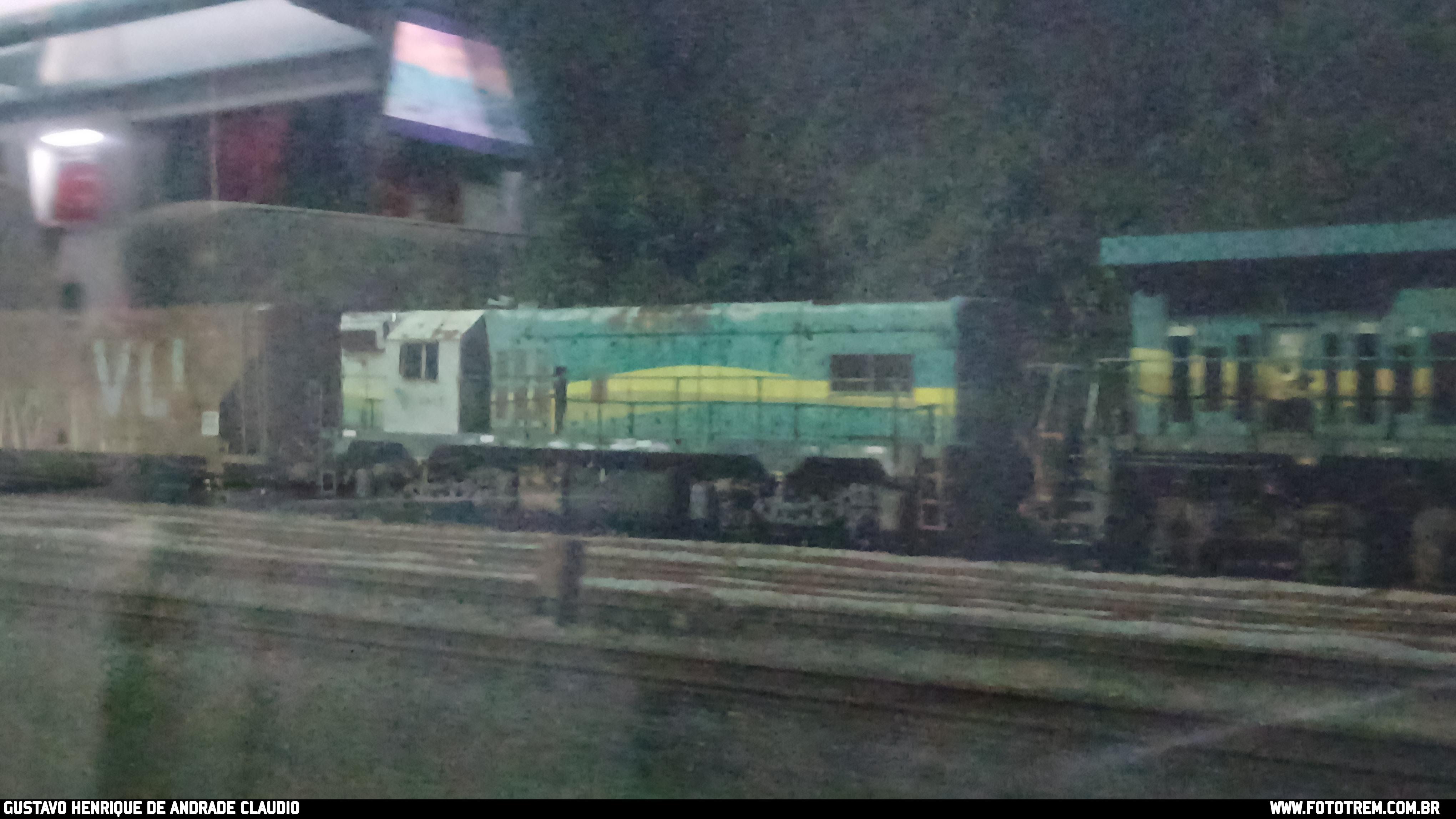 EF Vitória Minas EMD GM G12  em Rio Piracicaba - MG