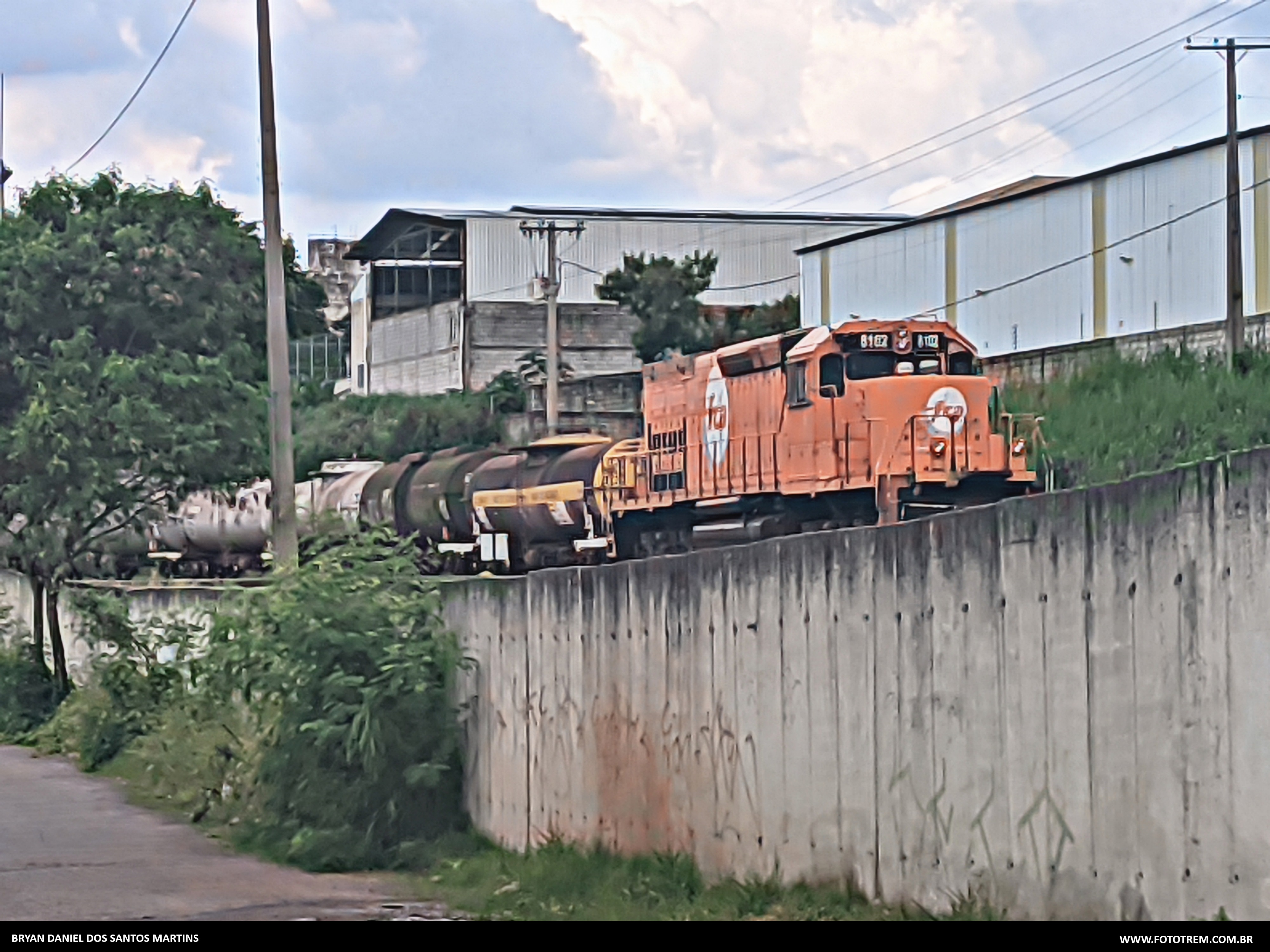 Foto Trem - FCA EMD BB40-T2 8102 em Betim - MG