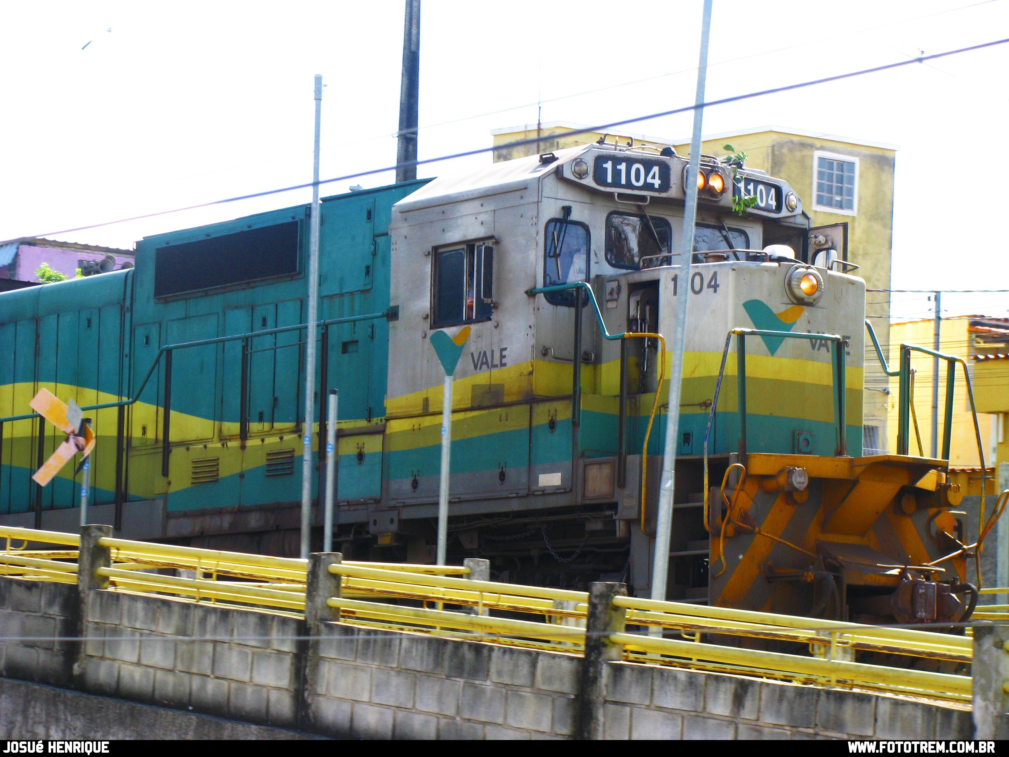 EF Vitória Minas GE DASH-9M 1104 em Betim - MG