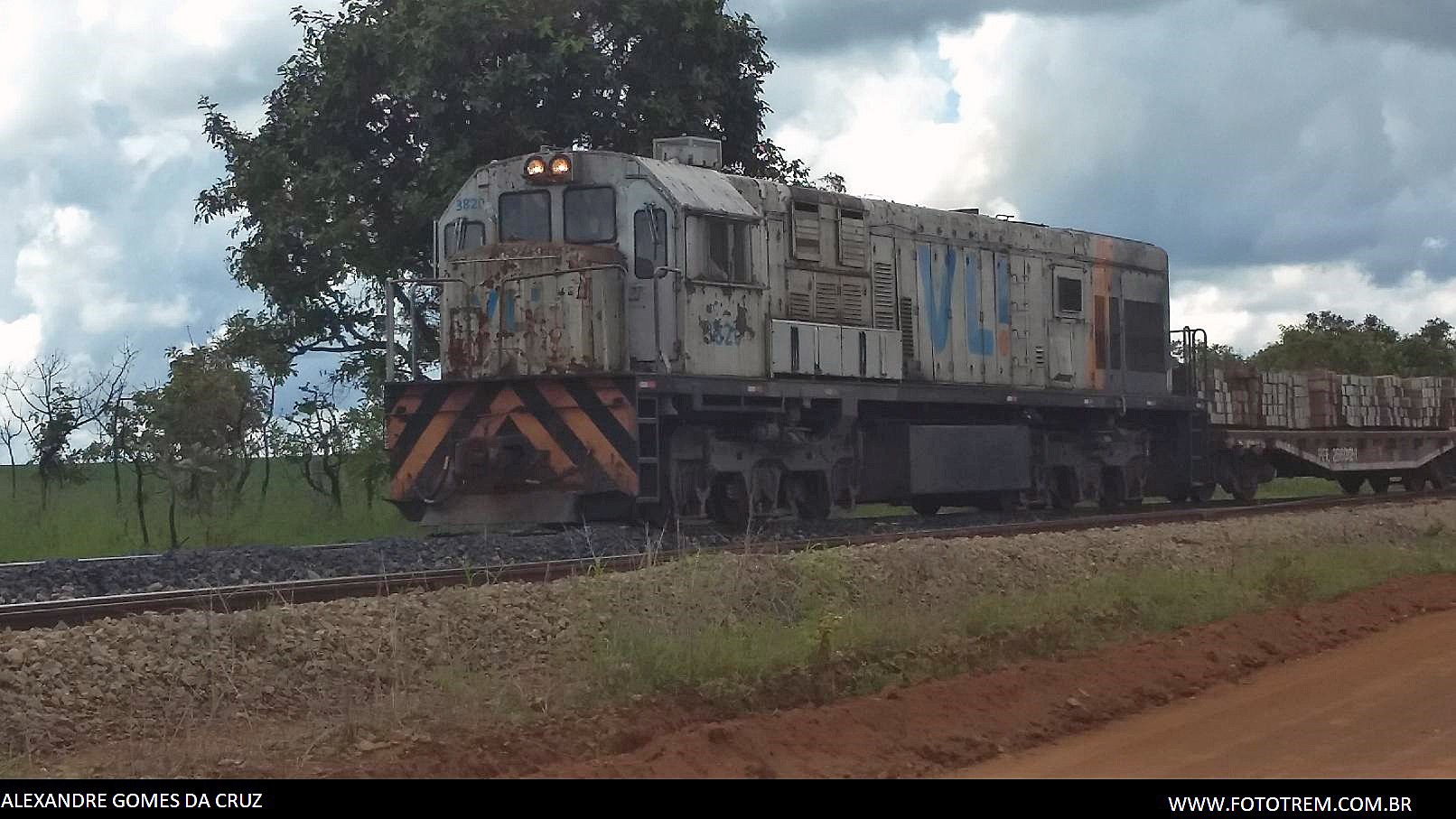 Foto Trem - VLI GE U20C 3820 em Leopoldo de Bulhões - GO