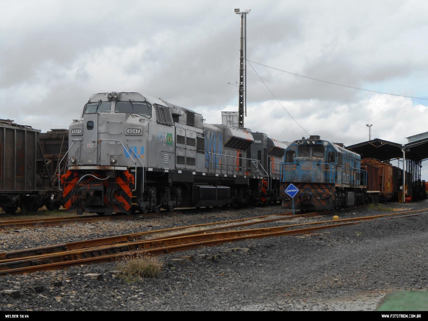 VLI EMD SD70ACe 8347 em Goiandira - GO