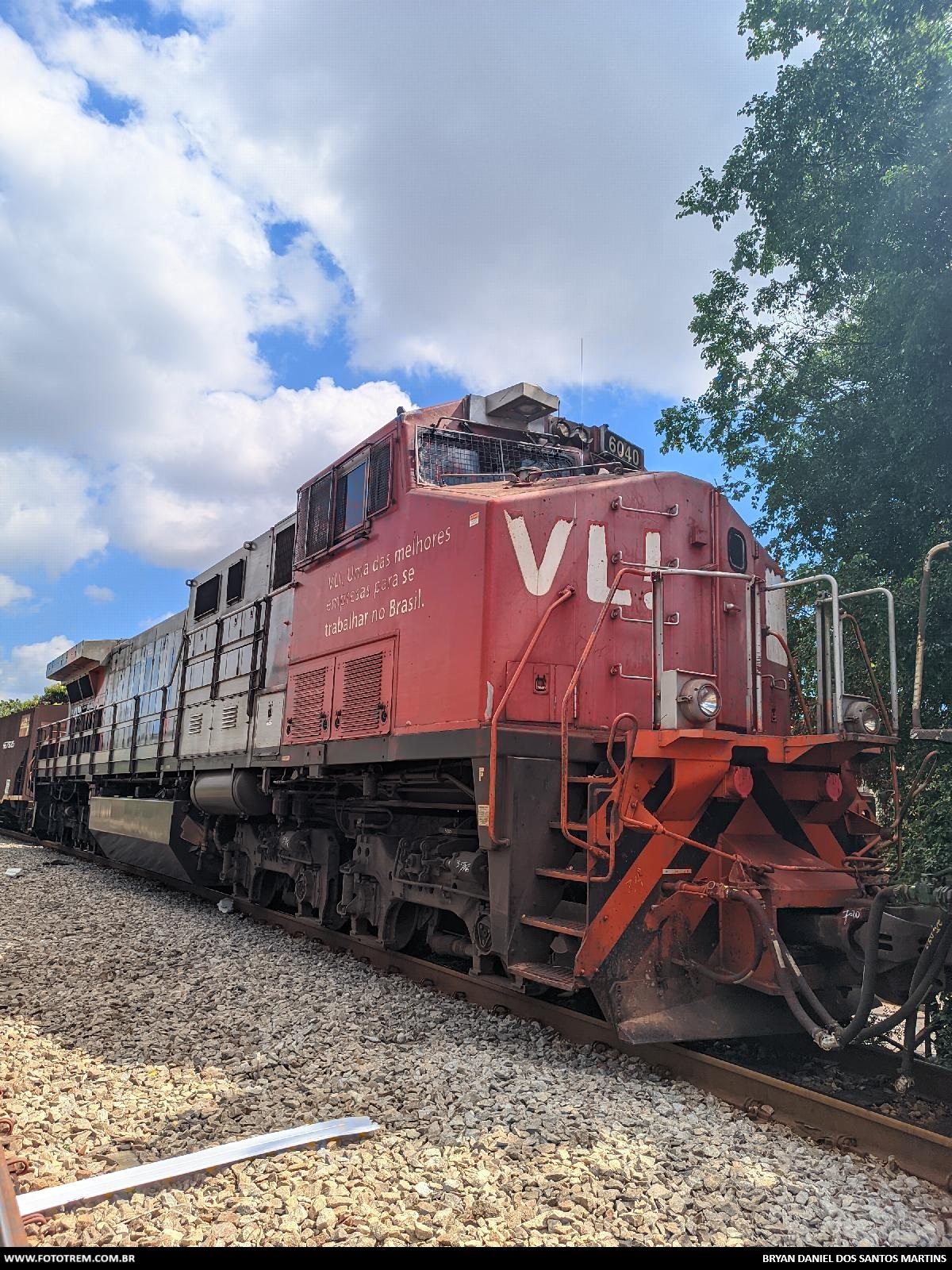 Foto Trem - VLI GE DASH 9-40BBW 6040 em Betim - MG