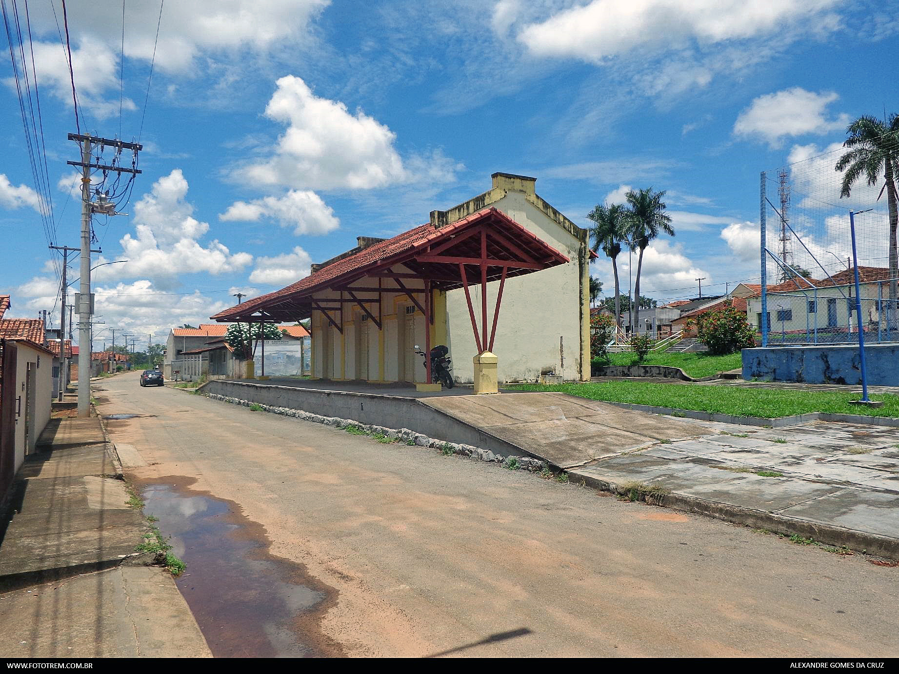 Foto Trem - EFG - Estrada de Ferro Goyaz Estações  em Cumari - GO