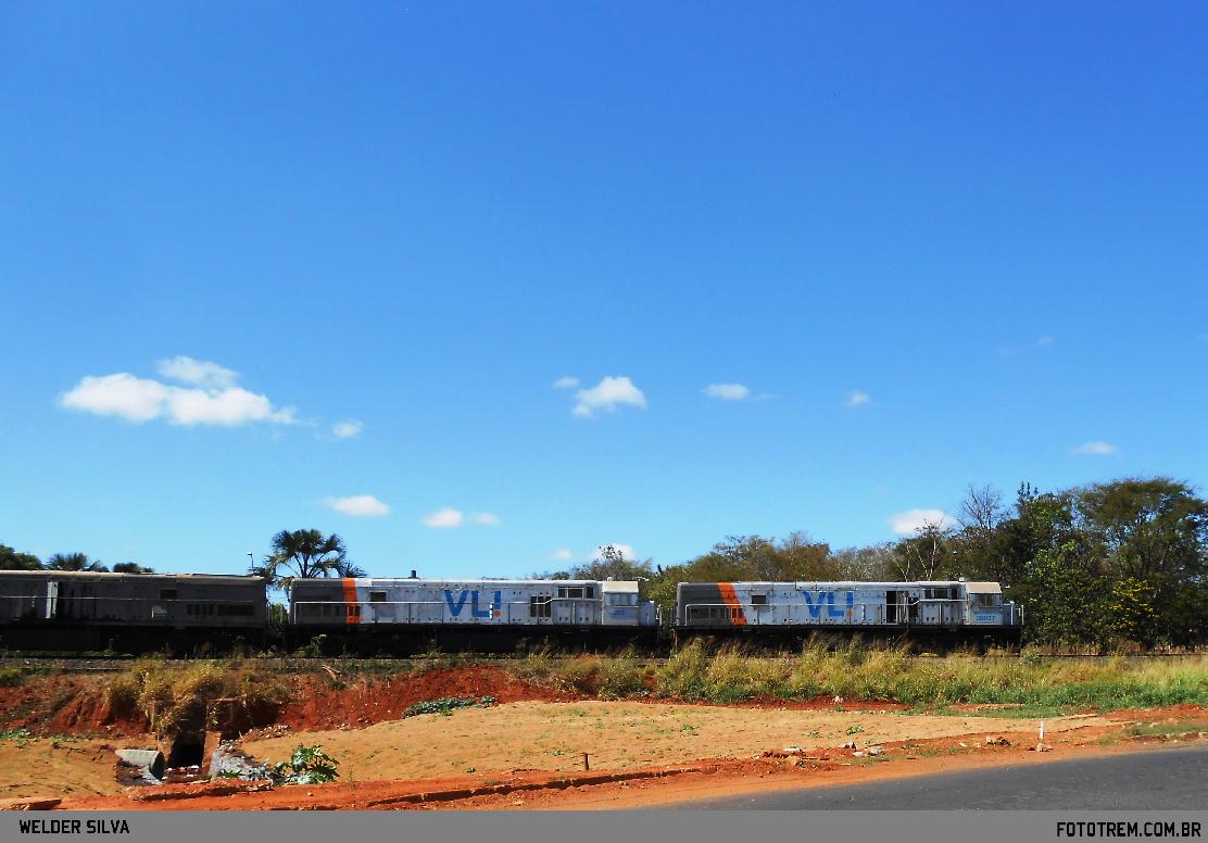 Foto Trem - VLI GE U22C 2807 em Catalão - GO