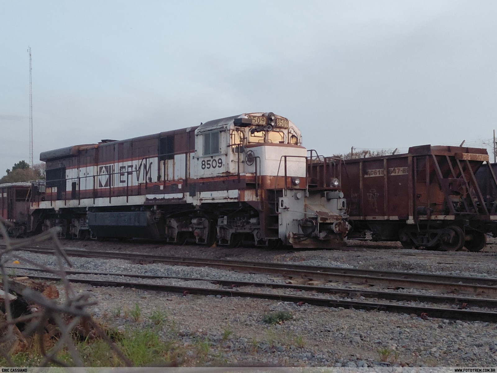 VLI GE BB36-7 8509 em Arcos - MG